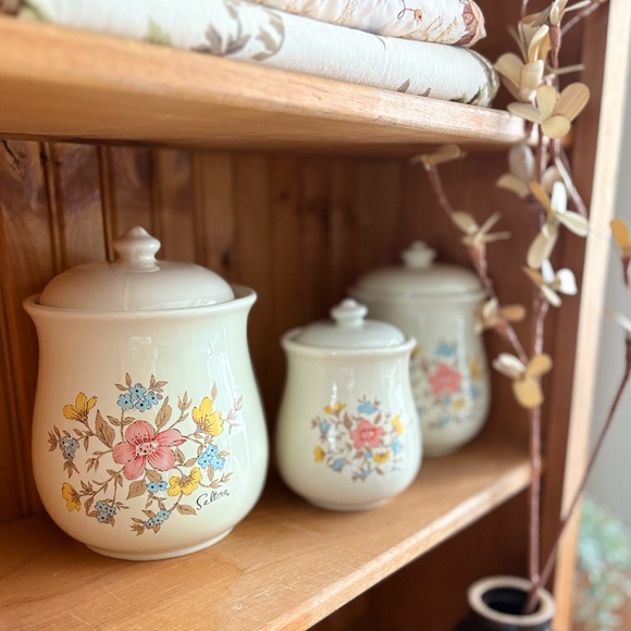 VINTAGE Saltera Floral Canister Set (3 Pieces) - Picture 3 of 5